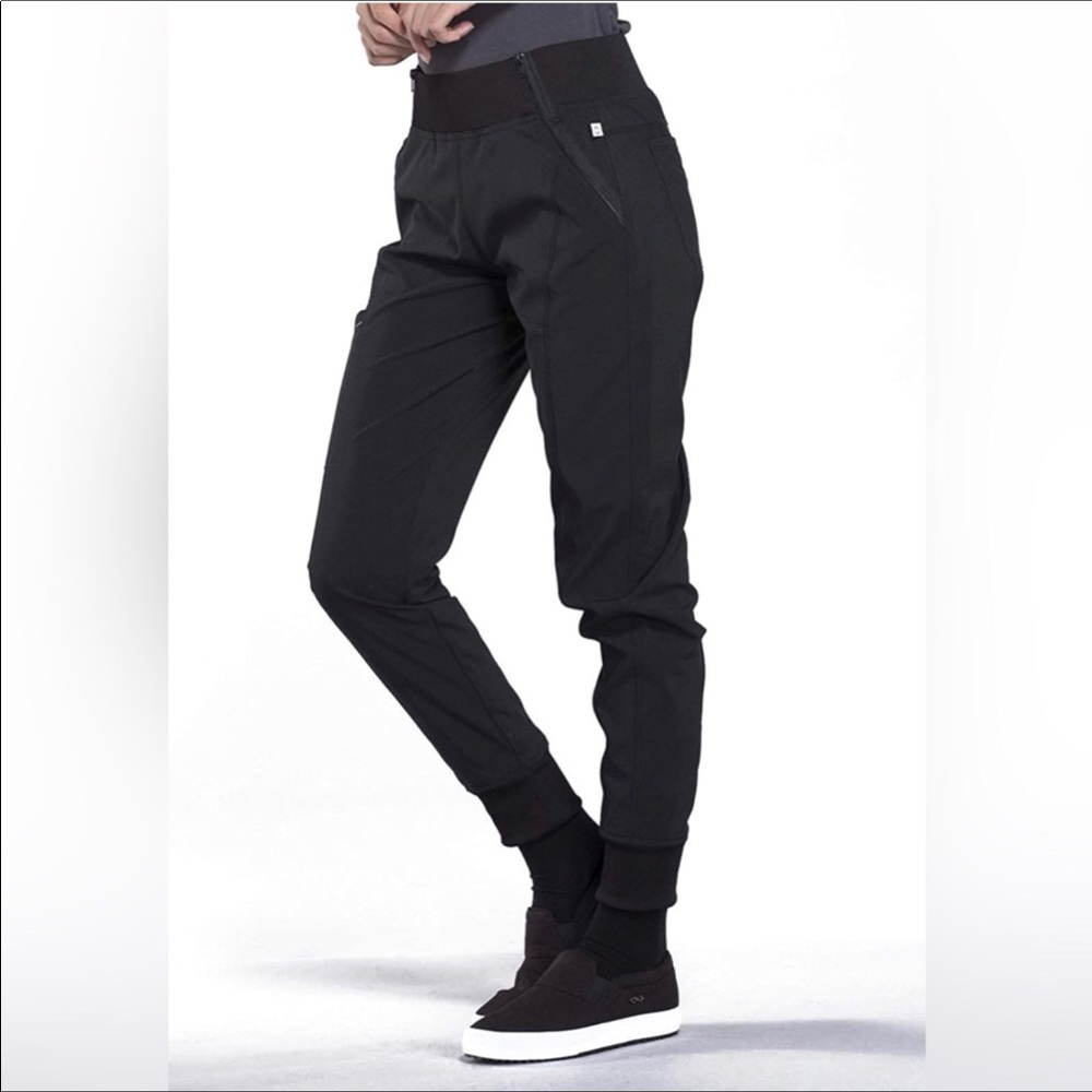 XS Petite infinity scrub jogger